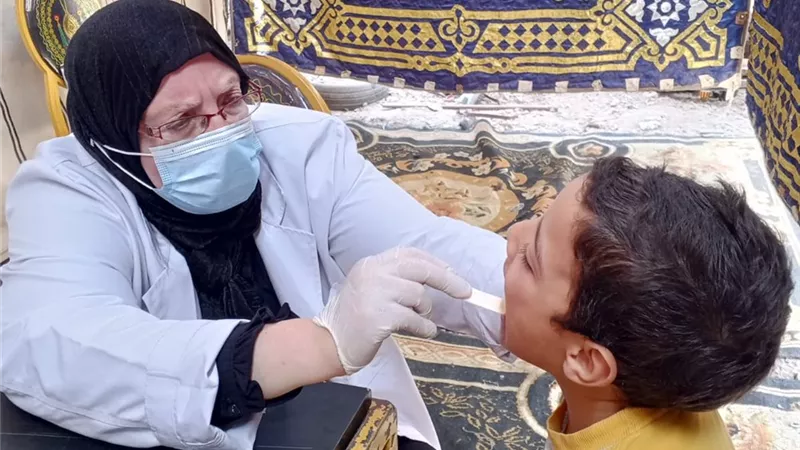 محافظ الغربية يتابع القافلة الطبية بقرية فيشا سليم بمركز طنطا ويعلن تقديم الخد