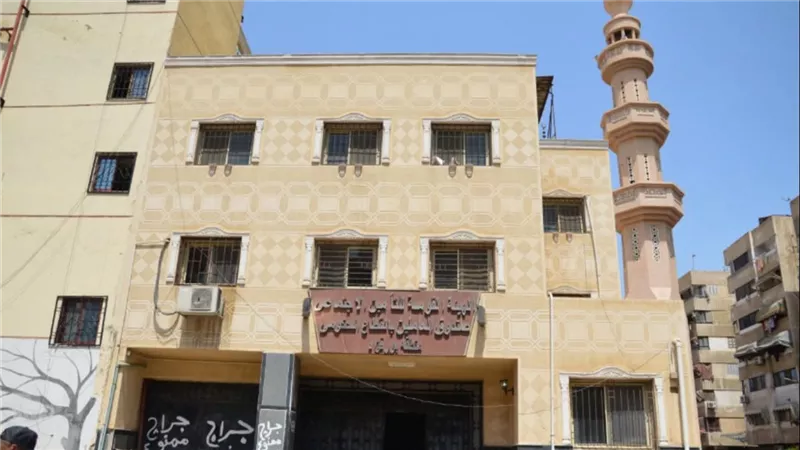 قبل العمل به رسمياً..حملة نظافة شاملة بمحيط مبنى التأمينات الاجتماعية ببورفؤاد