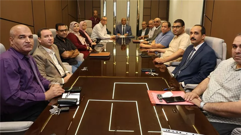 انعقاد اجتماع مجلس شئون الطلاب بجامعة قنا يضم عدد من الاساتذة