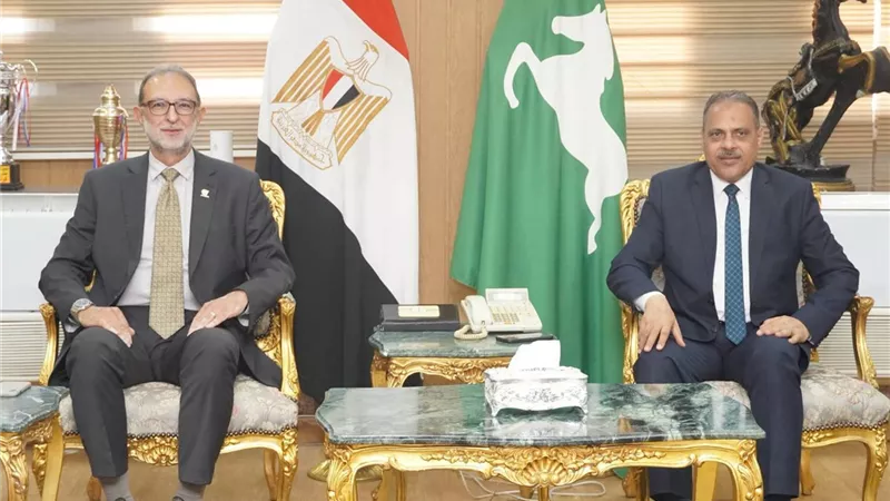 سلامة الغذاء ومحافظ الشرقية يبحثان تشديد الرقابة ودعم الاستثماربالقطاع الغذائي
