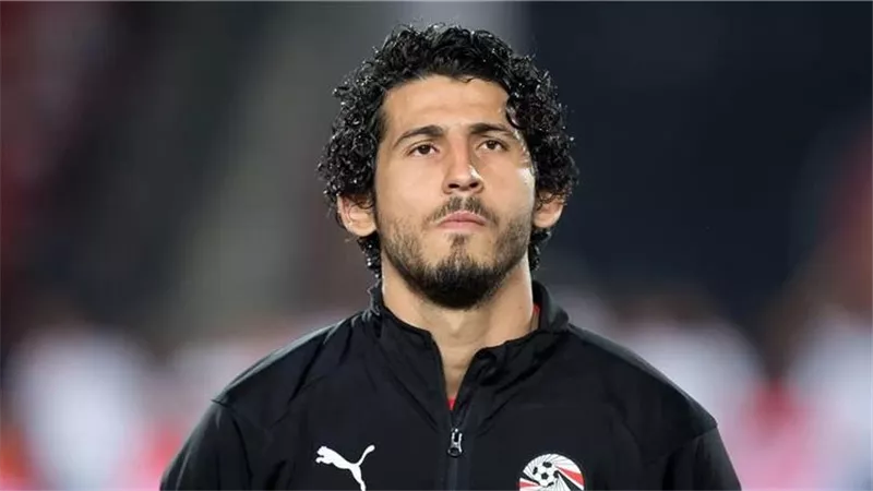 بداية ونهاية.. محطات أحمد حجازي في مسيرته توهج إنجليزي وعميد سعودي