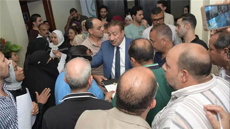  محافظ بورسعيد يعلن حزمة قرارات جديدة للتيسير على منتفعي التأمين الصحي الشامل