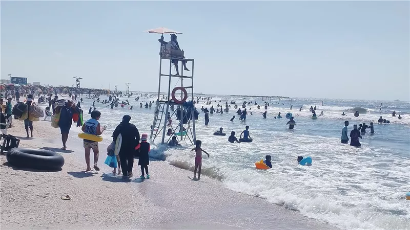 السجن 7 سنوات للمتهم بهتك عرض قاصر على شاطئ بالإسكندرية