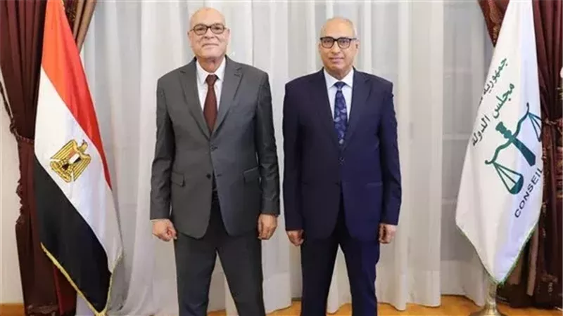 رئيس هيئة قضايا الدولة يهنئ المستشار محمود أبو الدهب لتوليه رئاسة مجلس الدولة