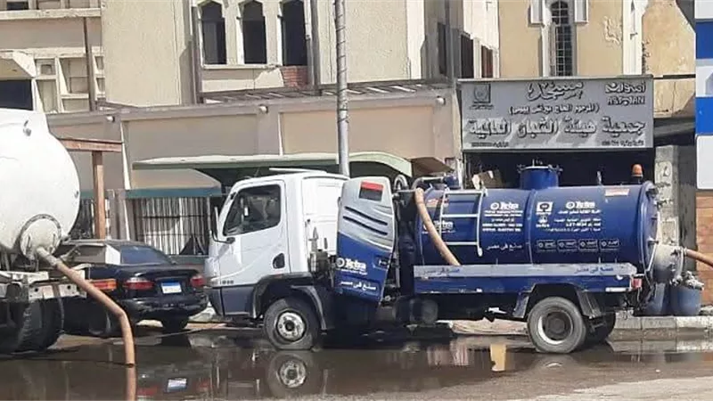محافظ أسوان يوجه بالتعامل مع الشكاوى ميدانيا لتخفيف المعاناة عن المواطن 