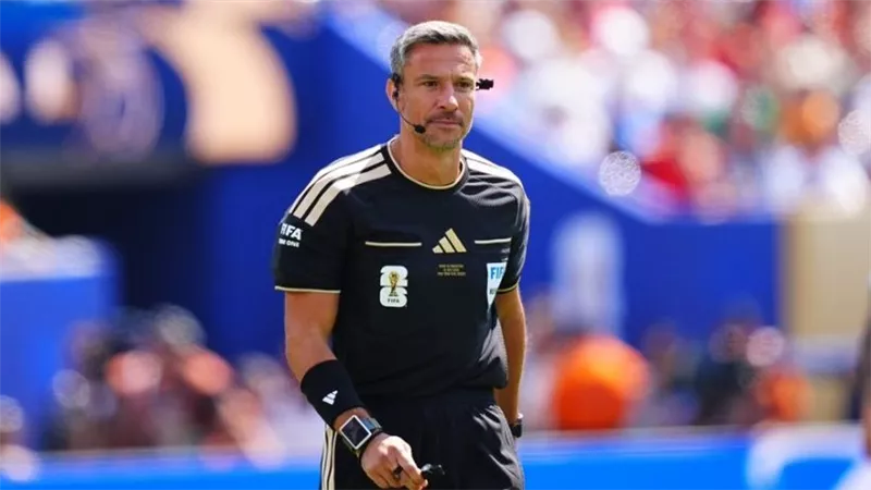 رسميًا.. حكم نهائي كأس العالم 2026 سلافكو فينسيتش يعلن اعتزال التحكيم