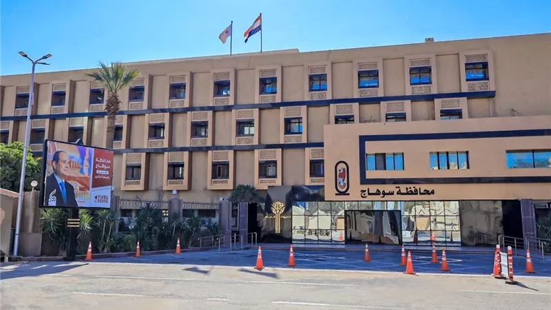 محافظ سوهاج يعلن انطلاق مهرجان التسوق الأول لجهاز مستقبل مصر بـ 9 منافذ لتخفيف