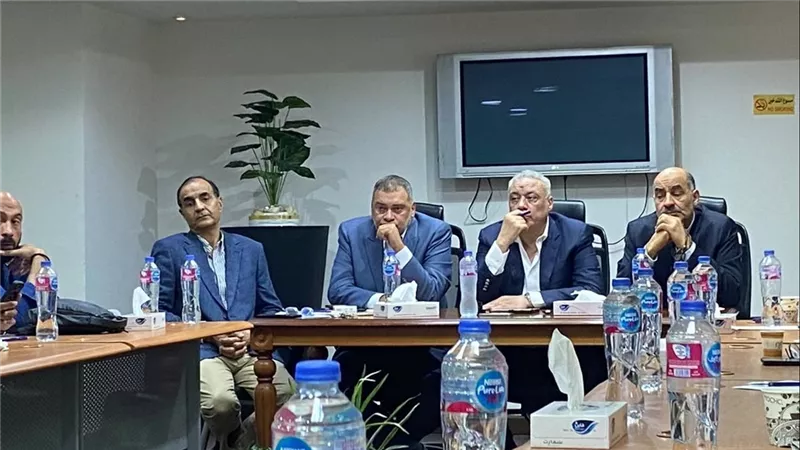 انطلاق أولى رحلات العمرة فجر اليوم إيذانًا ببدء موسم 1448 هـ
