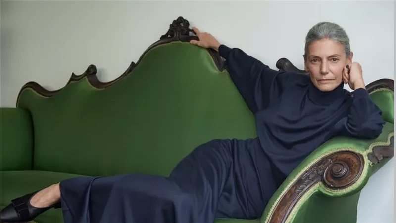 Loro Piana تمزج الموضة بالفن في حملة خريف وشتاء 2026-2027 من قلب هيوستن