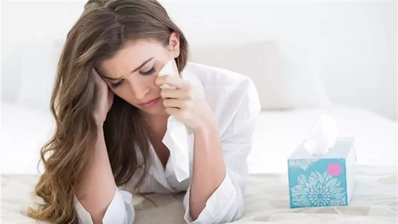 لا تخجل من البكاء.. العلم يكشف فوائده لصحتك النفسية