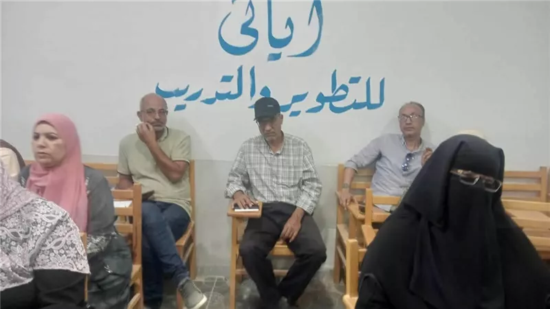 وكيل تعليم السويس تشهد فعاليات برنامج المراجعة الداخلية والحوكمة 