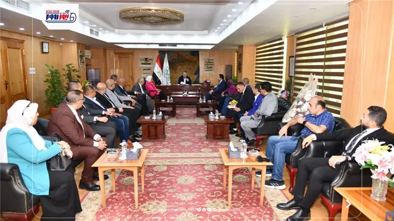 محافظ الفيوم يبحث مع الاتحاد الإقليمي للمؤسسات والجمعيات الأهلية 