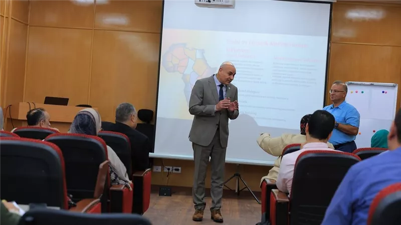 رئيس جامعة مدينة السادات يشهد ورشة متخصصة حول إعداد المشروعات البحثية