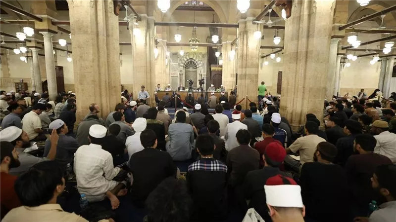 الجامع الأزهر: المجالس الحديثية تحيي تراث السنة وتؤصل التلقي عن العلماء