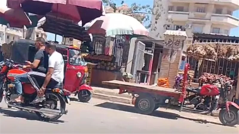 عملولهم سوق وسابوه..استغاثة أهالي فارسكور بدمياط من الباعة الجائلين 