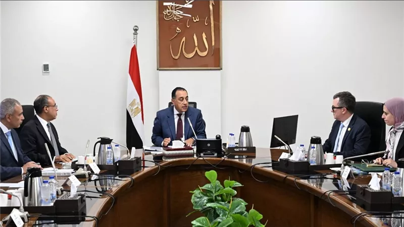 منظومة إلكترونية متكاملة.. «مدبولي» يتابع جهود حوكمة التمويلات التنموية للمشروعات المختلفة 