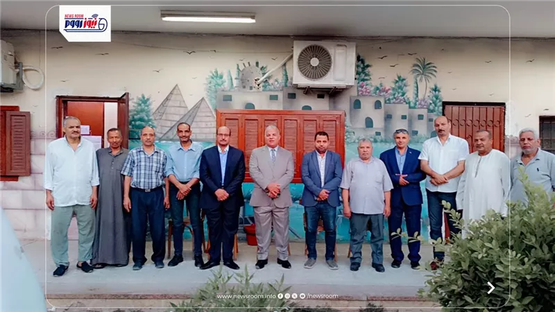 مدير تعليم الفيوم يتابع فجرًا تسليم أسئلة امتحانات الدور الثاني فى مادة العلوم