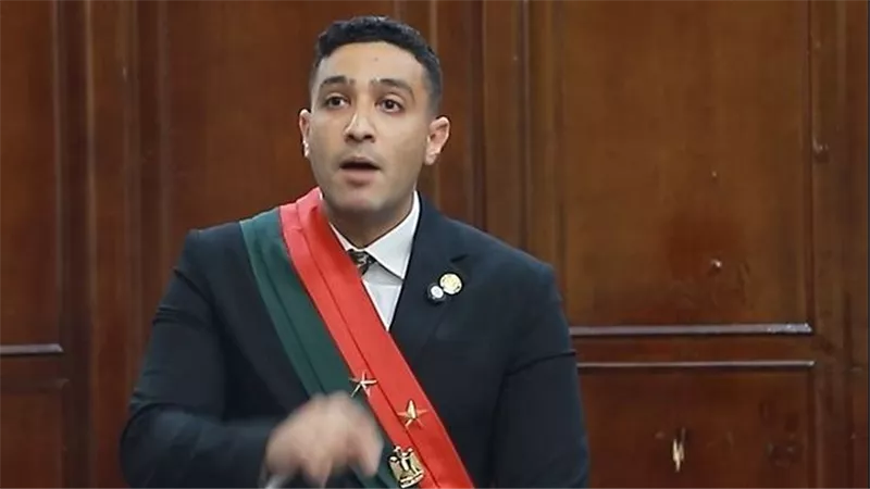 وكيل النيابة في محاكمة المتهم بقتل البلوجر أمير أسمع: خلاف مالي انتهى بقتل روح