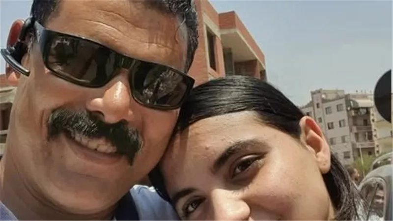 المستشار أمير رمزي يحتفي بنجاح ابنة سائقه: «كان بيناديها يا دكتورة من الطفولة»