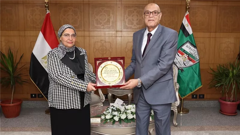 رئيس «قضايا الدولة» يستقبل عميدة «حقوق العاصمة» للتهنئة وبحث تعزيز التعاون الأكاديمي والقضائي