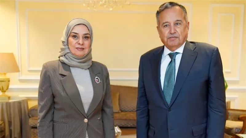 نبيل فهمي يبحث مع سفيرة البحرين تعزيز العمل العربي المشترك