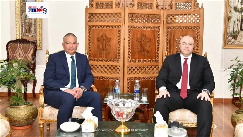 محافظ الفيوم يهنئ مدير الأمن الجديد بتولي مهام منصبه