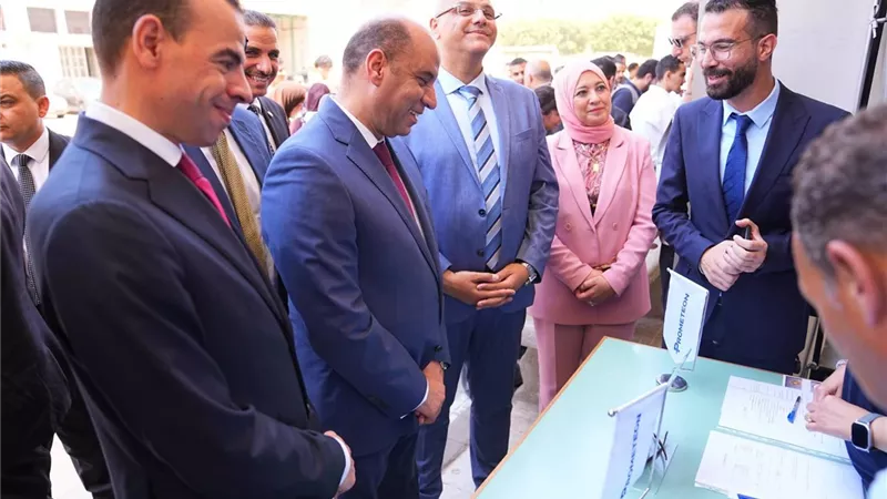 خريجون جدد وملتقى توظيف.. وزير العمل يجني ثمار التعاون مع معهد 