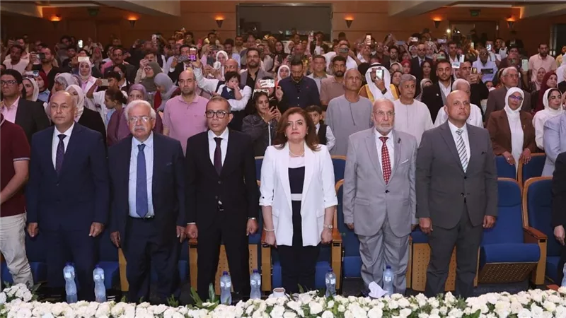 بالصور.. جامعة مصر للعلوم والتكنولوجيا تحتفل بتخريج دفعة جديدة من كلية الطب 