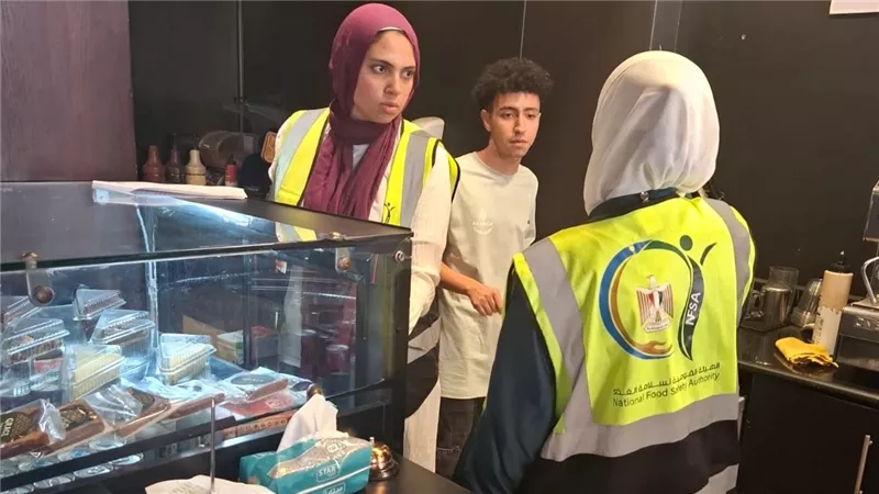 محافظ الإسماعيلية يتابع جهود فرع الهيئة القومية لسلامة الغذاء بالمحافظة