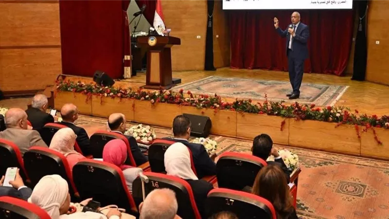 رئيس هيئة الرقابة على الصادرات والواردات يشارك في مبادرة 