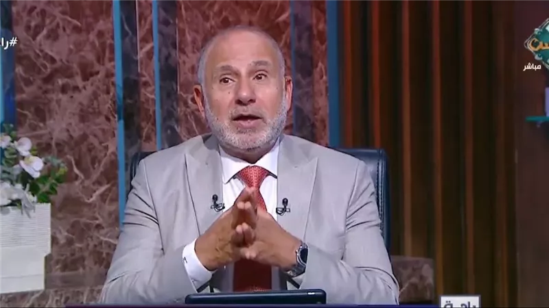 أستاذ طب نفسي يروي واقعة «هستيريا جماعية» داخل مدرسة منذ ٤٥ عاما