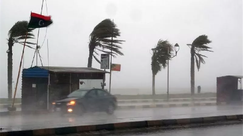 منخفض جوي يهدد ليبيا.. أمطار غزيرة وسيول متوقعة بين طرابلس ومصراتة