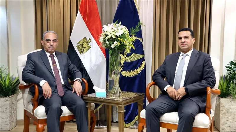 محافظ الإسماعيلية يهنئ مدير الأمن الجديد ويؤكد أهمية التكامل بين الأجهزة
