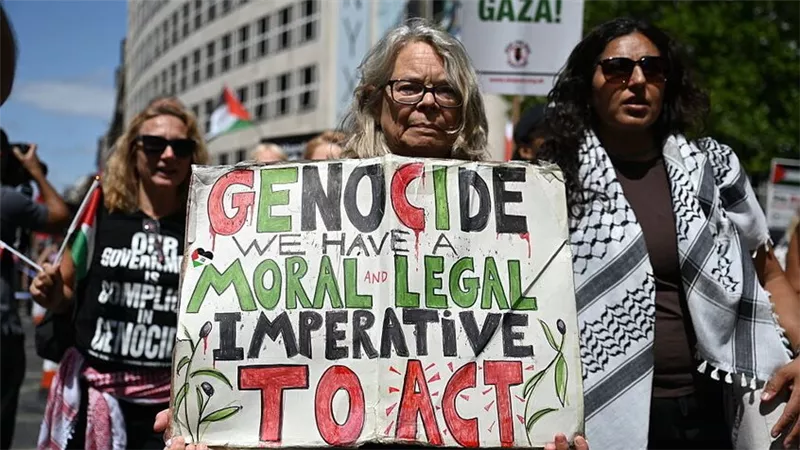 اعتقال 117 متظاهرا في لندن خلال احتجاجات دعما لجماعة مؤيدة لفلسطين