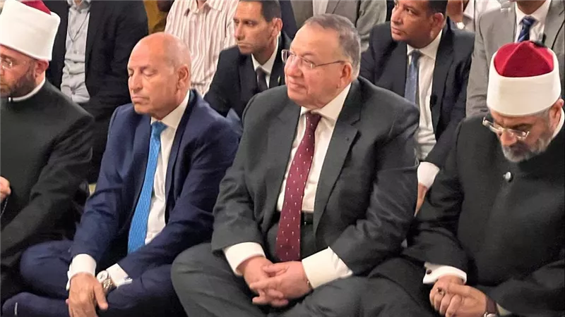 نقيب الأشراف خلال افتتاح  مسجد سيدنا الحسين: مصر ستظل عامرة بـ 