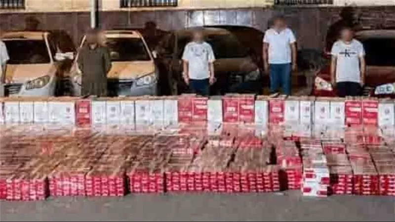 «خبيناها لبيعها بأغلى من سعرها».. اعترافات المتهمين باحتكار 100 ألف عبوة سجائر