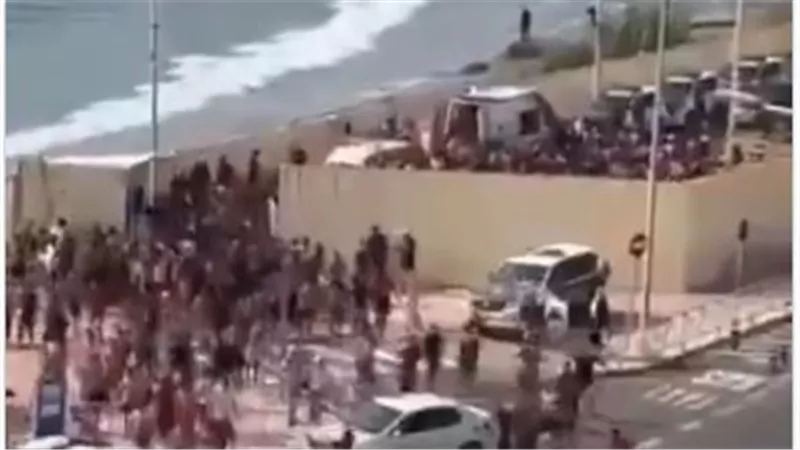 فوضى على حدود إسبانيا.. فيديوهات توثق اقتحام المهاجرين لمدينة سبتة