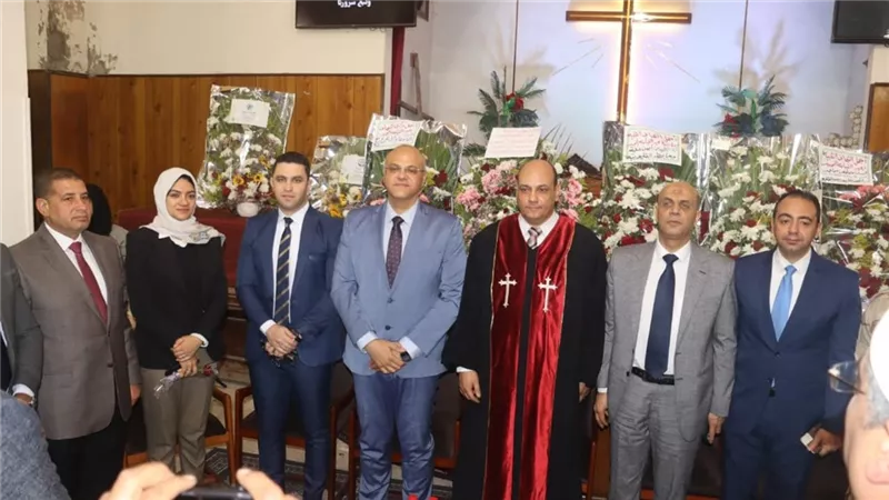 محافظ القليوبية يهنئ الأقباط بعيد القيامة المجيد ويؤكد على وحدة النسيج 