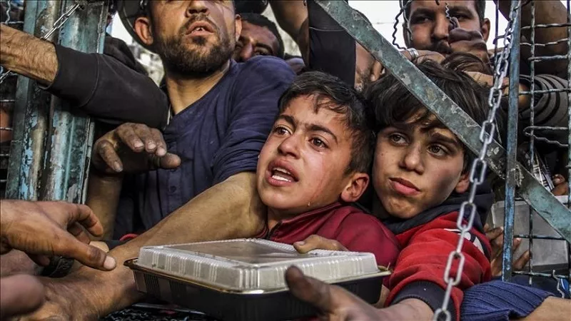 50 يومًا من إغلاق الاحتلال للمعابر .. غزة تدخل في نفق إنساني مظلم (فيديو)