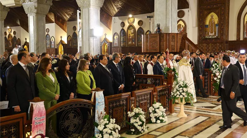 حزب «الجبهة الوطنية» يشارك في قداس عيد القيامة ويهنئ البابا تواضروس 