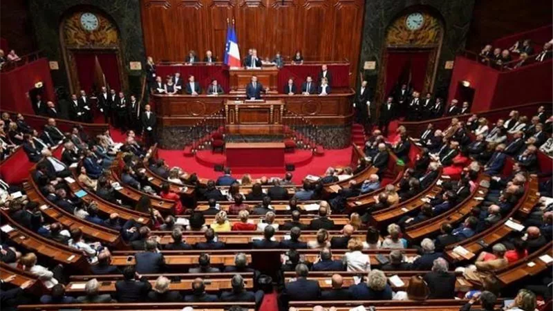 فرنسا تدرس تصنيف تنظيم الإخوان منظمة إرهابية                     