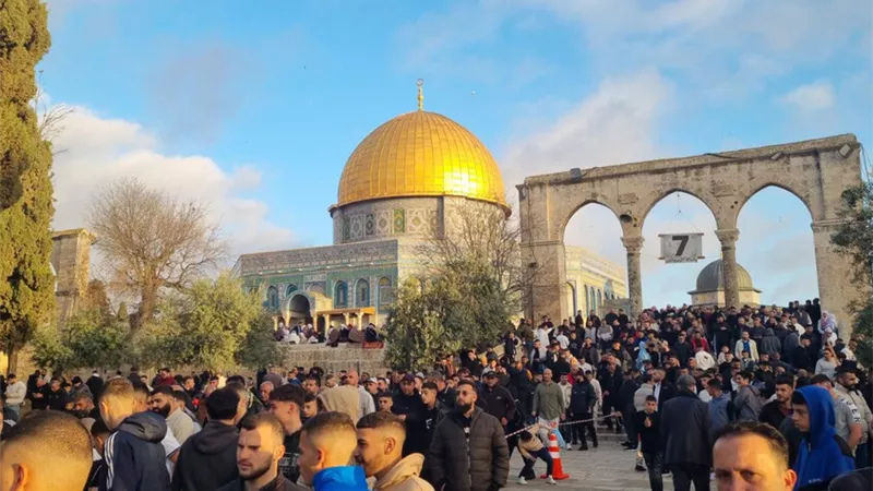 خبير قانون دولي يحذّر من عواقب دعوات تفجير الأقصى وقبة الصخرة