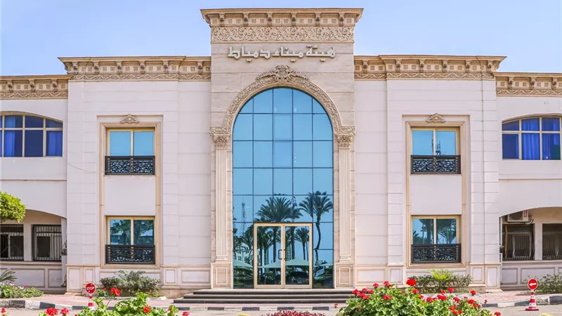 ننشر حركة تداول السفن والحاويات والبضائع العآمة في ميناء دمياط 