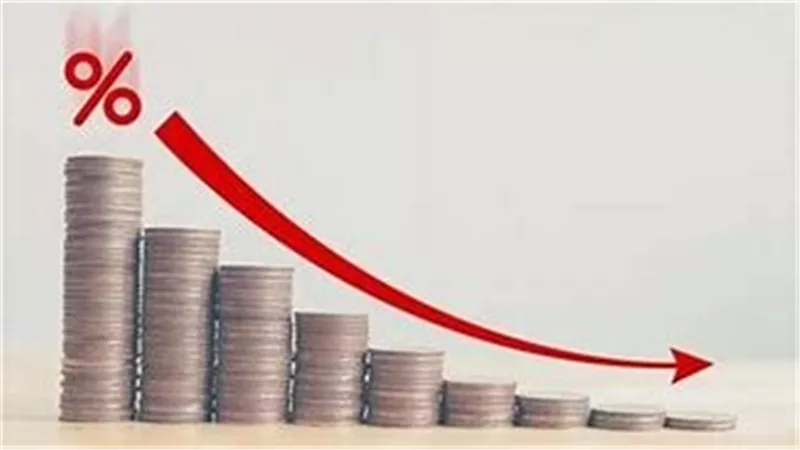 ينعش البورصة ويحفز الاستثمار.. محمود عطا معلقاً على خفض الفائدة