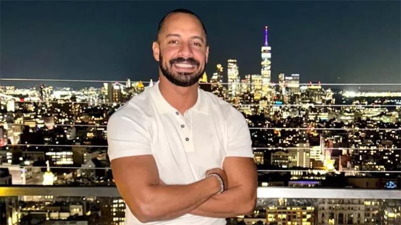 عمرو وهبة يعلّق على أزمة أحمد السقا: «السوشيال ميديا بقت عنيفة»