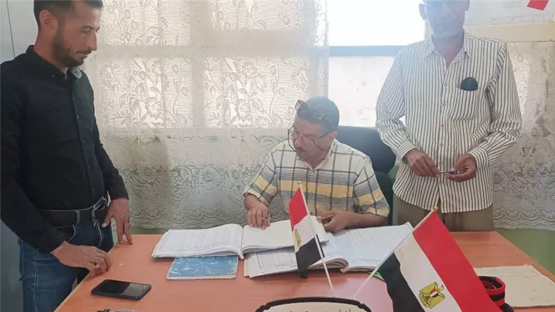 مدير ووكيل نجع حمادي التعليمية يتابعان انتظام الدراسة بعدد من المدارس 