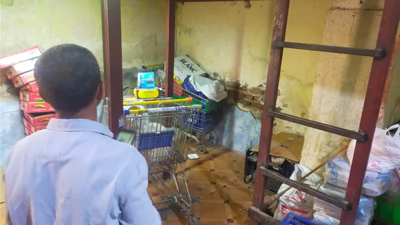 صحة بنى سويف تحرر محاضر والتحفظ على مواد غذائية منتهية الصلاحية 