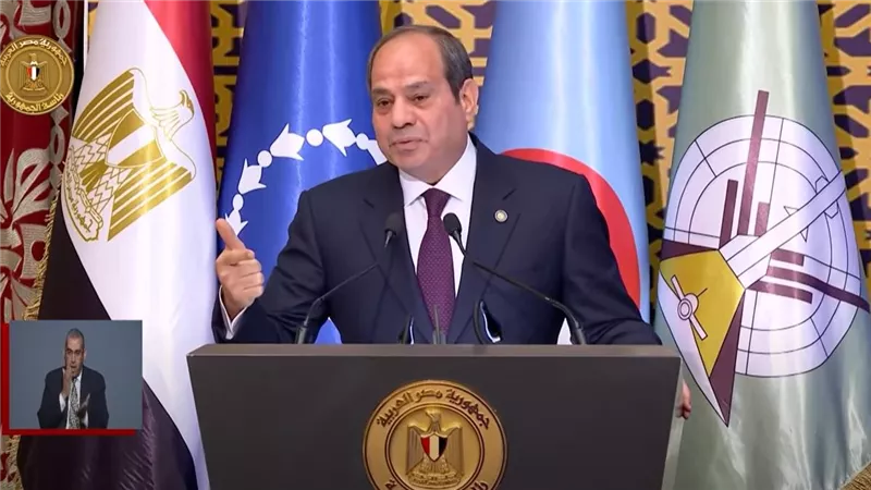 الرئيس السيسي لـ الأئمة: «خليكو حماة الحرية.. ومصر ستظل منارةً للإسلام الوسطي»