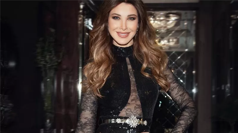 نانسي عجرم تتألق في «أربيل» بفستان أسود من توقيع طوني ورد|صور