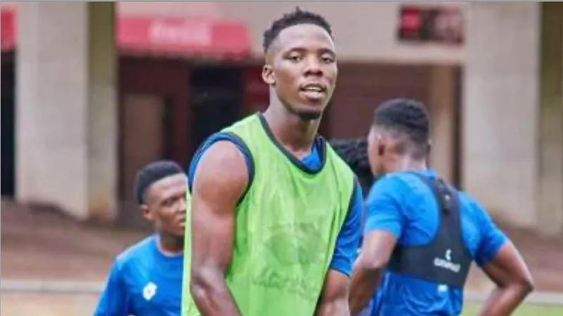 وفاة لاعب جنوب أفريقي أثناء الإحماءات دون معرفة السبب